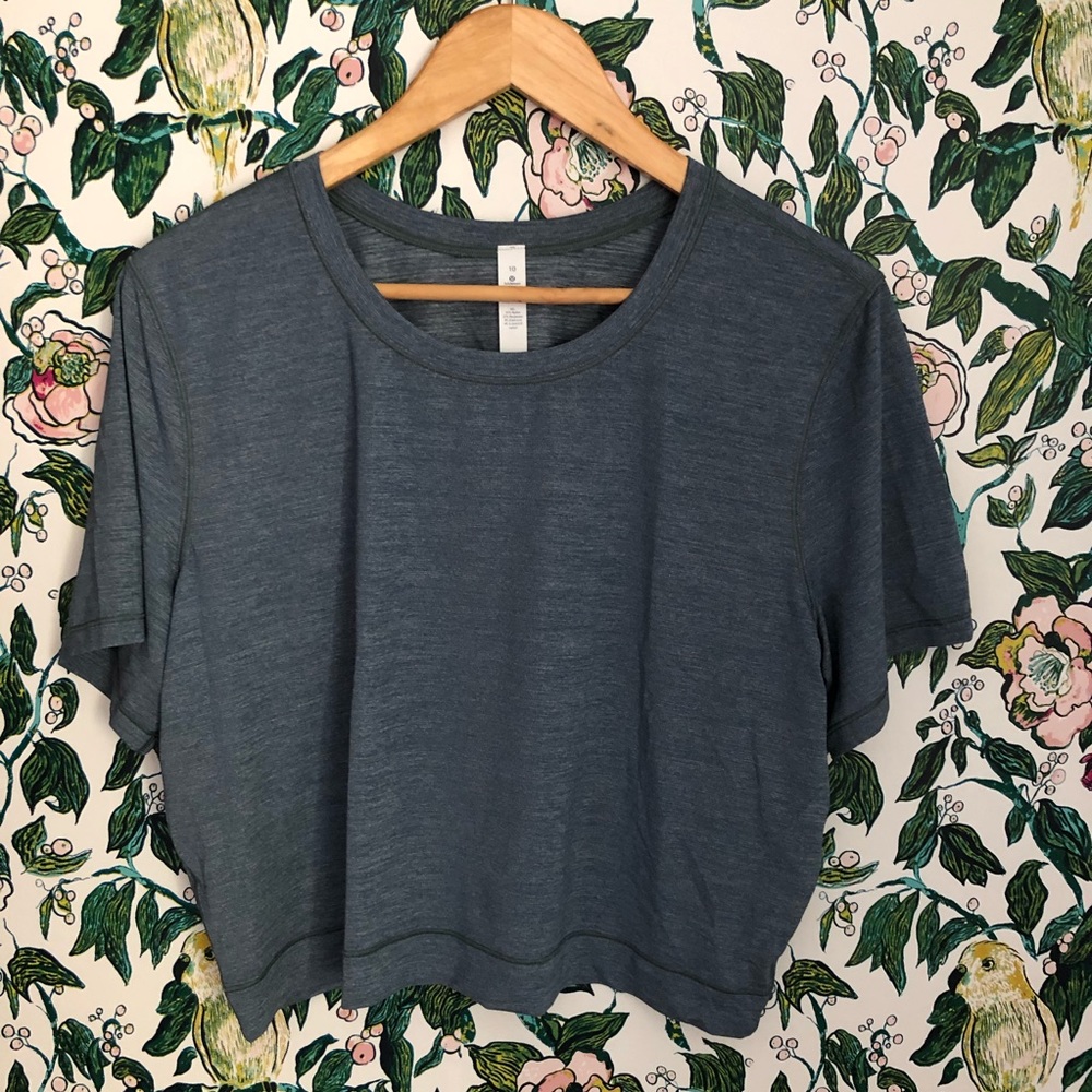 Lululemon Crop top size 10